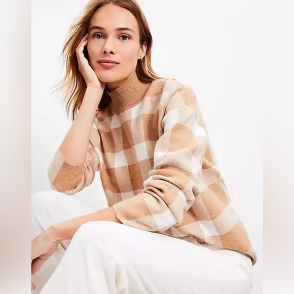 LOFT Sweaters - Loft window pain plaid Sweater size 14